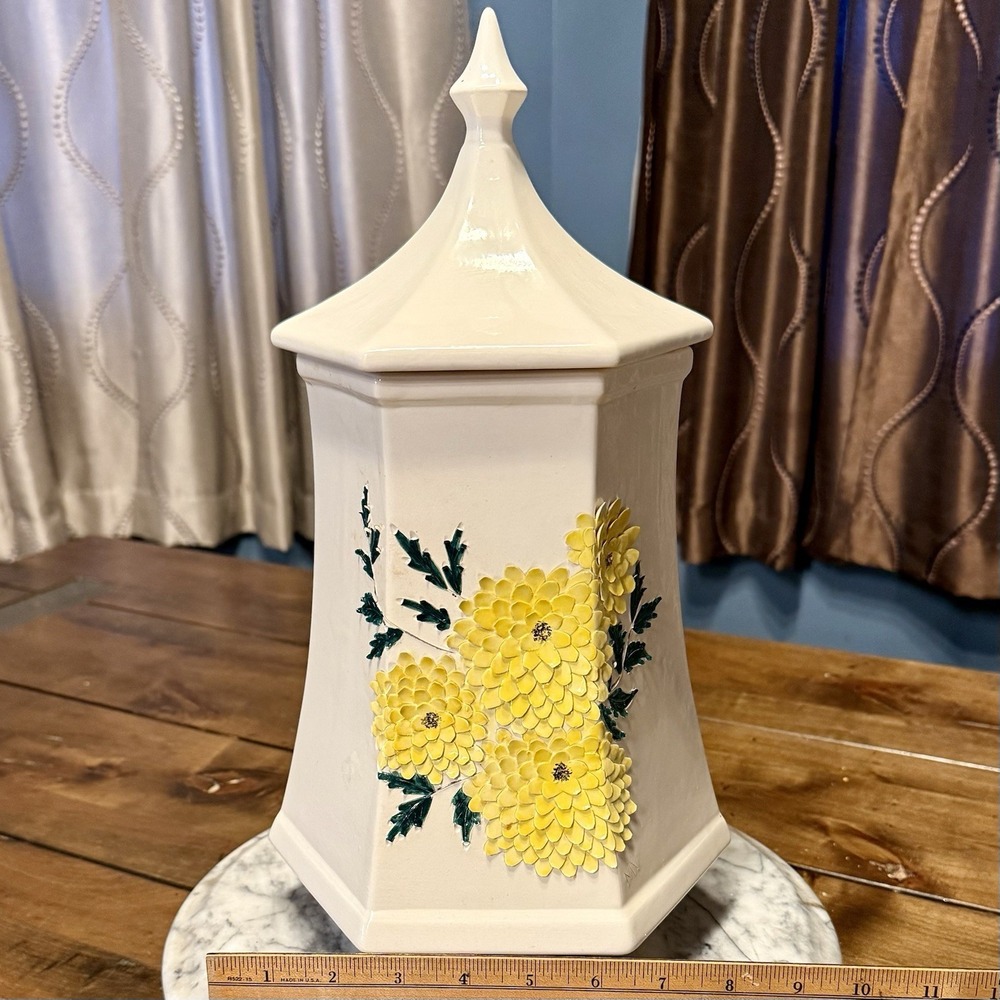VTG 60s MCM Pagoda Yellow 3D Chrysanthemum Cookie Jar Floral Canister Urn Lid - Picture 3 of 16